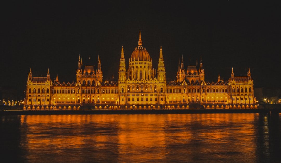 entdecken sie die funktionen und aufgaben der abgeordneten im parlament. erfahren sie mehr über ihre rolle in der gesetzgebung und die vertretung der bürgerinteressen.